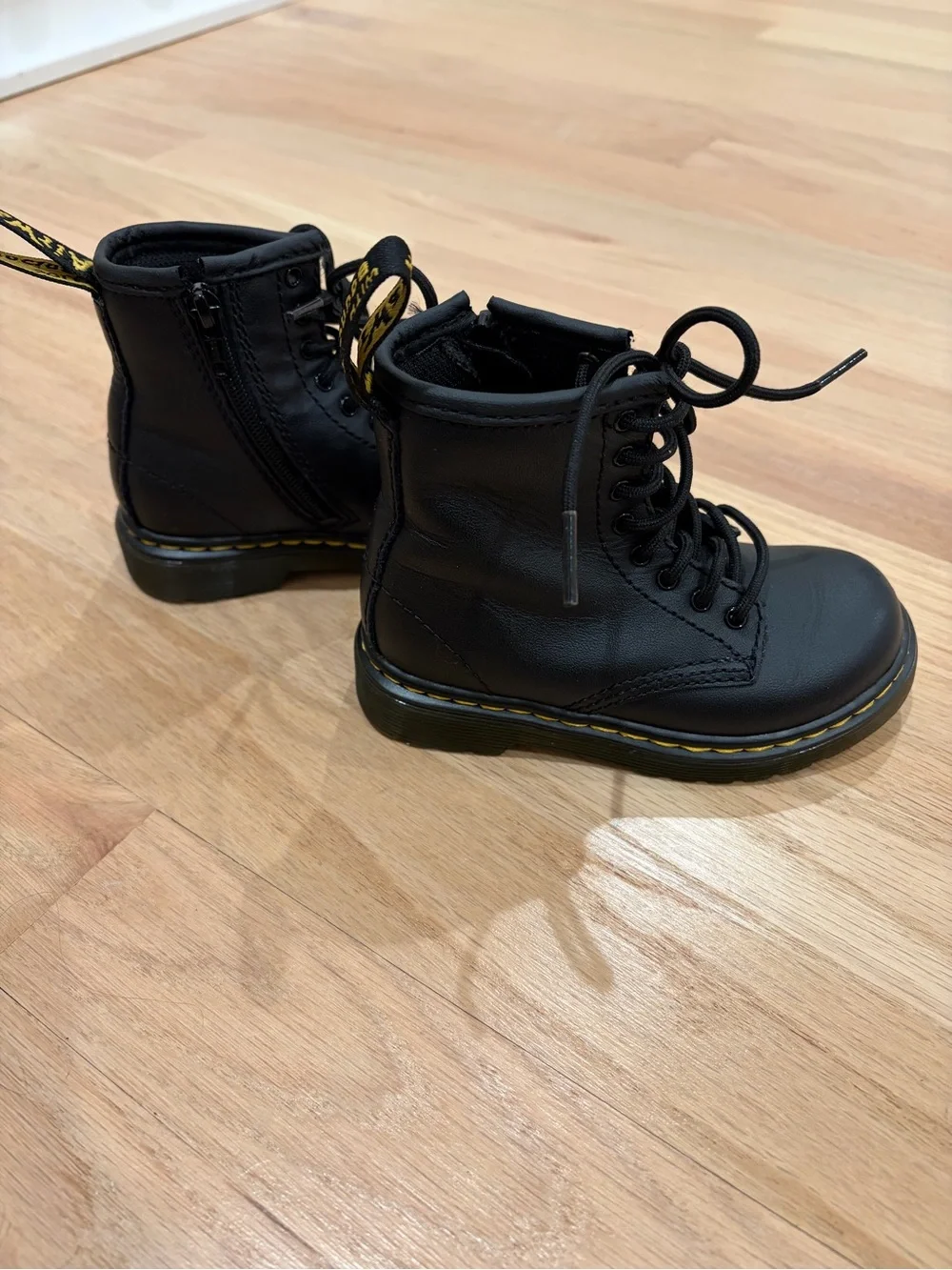 Dr. Martens kids black